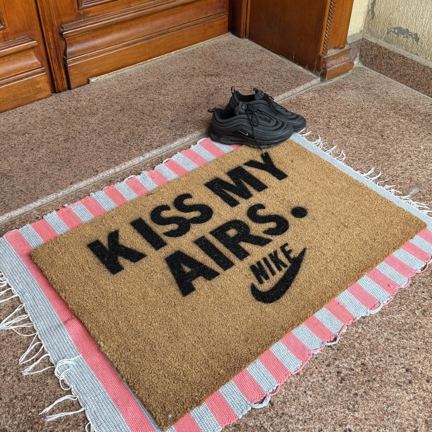 NIKE KISS MY AIRS DOORMAT マット 【脳盗市場】 kiss-my-airs-mat-compressed.